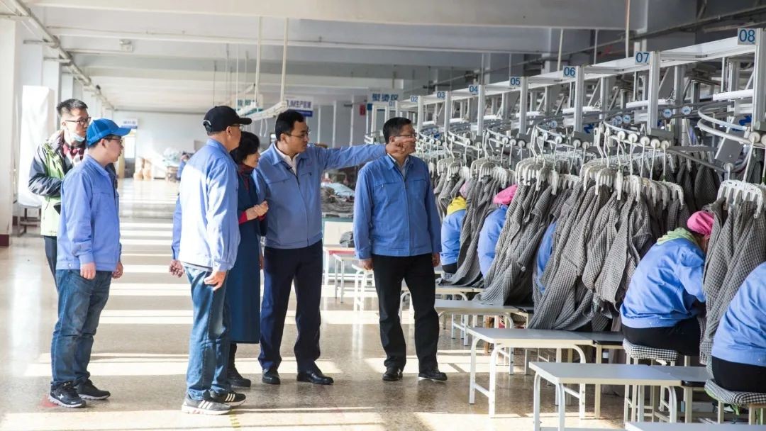 倒逼管理,十年磨劍,產(chǎn)出增加30%,節(jié)省用工近萬人 | 孚日集團(tuán)蹚出高質(zhì)量發(fā)展之路